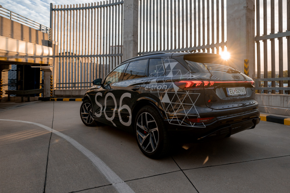 Audi SQ6 SUV e-tron